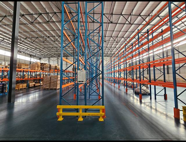 3,234M² WAREHOUSE FOR SALE IN COSMO BUSINESS PARK